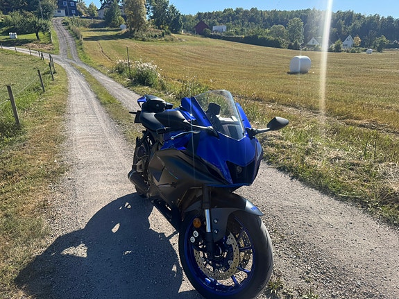 Yamaha R7 2 of 9