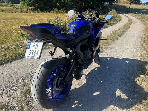 Yamaha R7 3 of 9
