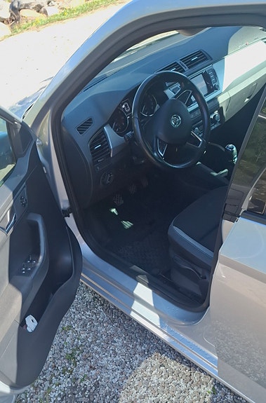 Skoda Fabia 3 of 8