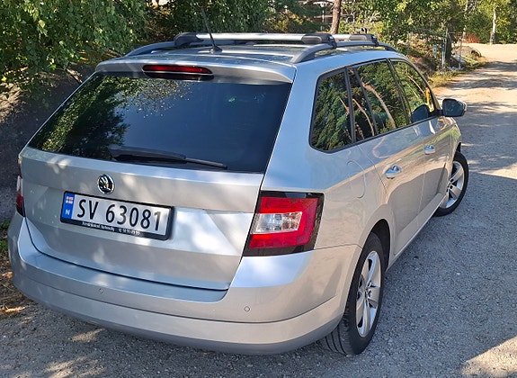 Skoda Fabia 2 of 8