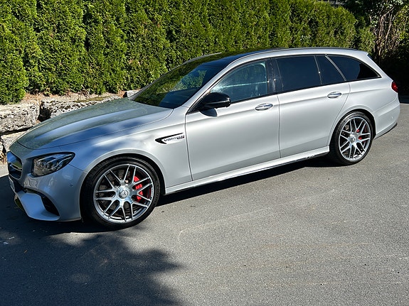 Mercedes-Benz E63 6 of 30