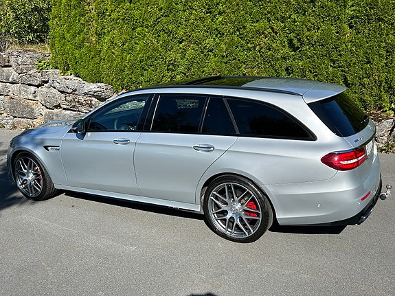 Mercedes-Benz E63 7 of 30