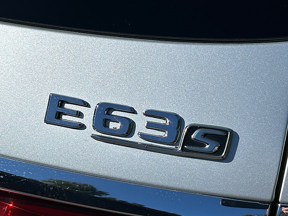 Mercedes-Benz E63 14 of 30