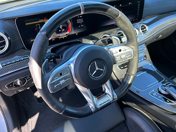 Mercedes-Benz E63 22 of 30