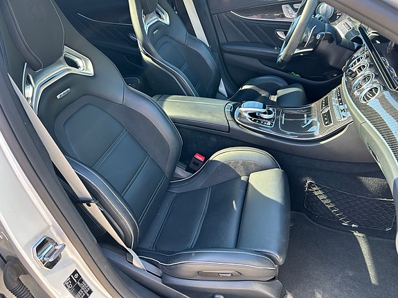 Mercedes-Benz E63 20 of 30