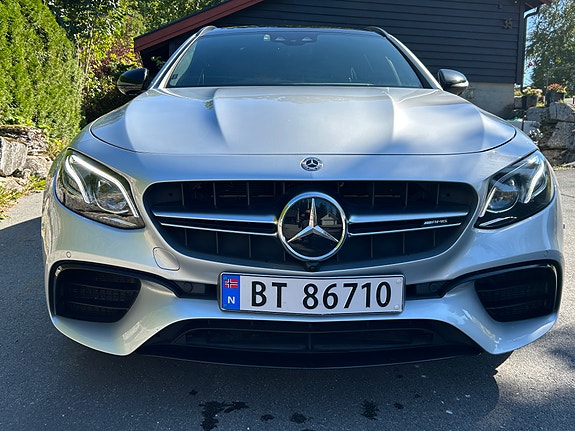 Mercedes-Benz E63 10 of 30