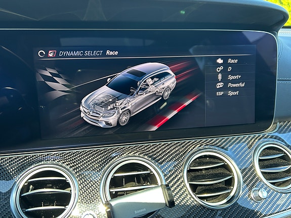 Mercedes-Benz E63 29 of 30