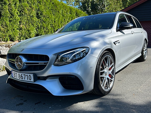 Mercedes-Benz E63 9 of 30
