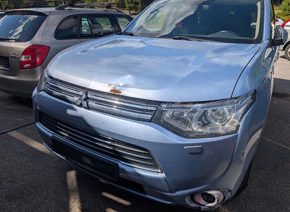 Mitsubishi Outlander 2 of 30