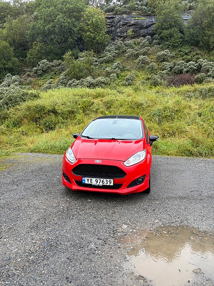 Ford Fiesta 4 of 17