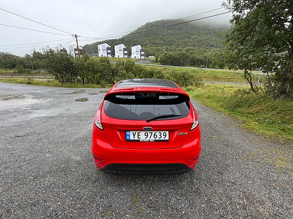Ford Fiesta 5 of 17