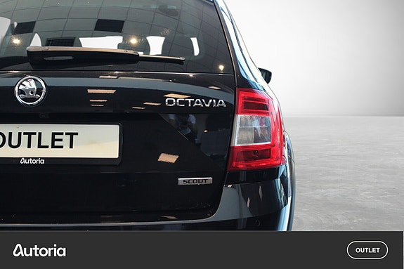 Skoda Octavia Scout 6 of 24