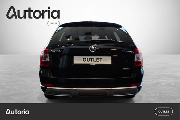 Skoda Octavia Scout 4 of 24