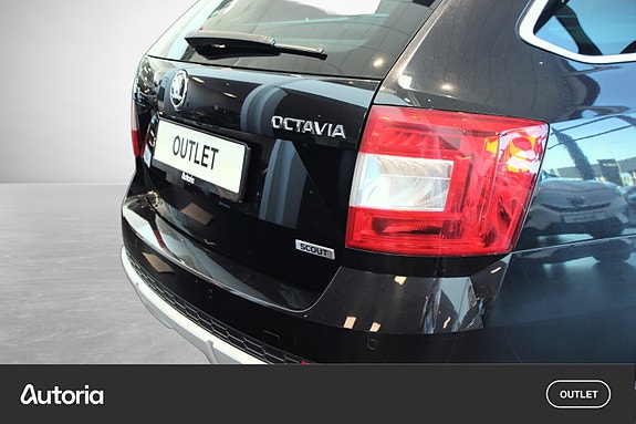Skoda Octavia Scout 8 of 24
