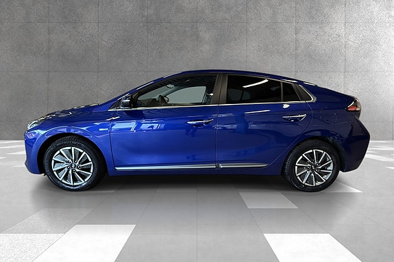 Hyundai IONIQ 8 of 30