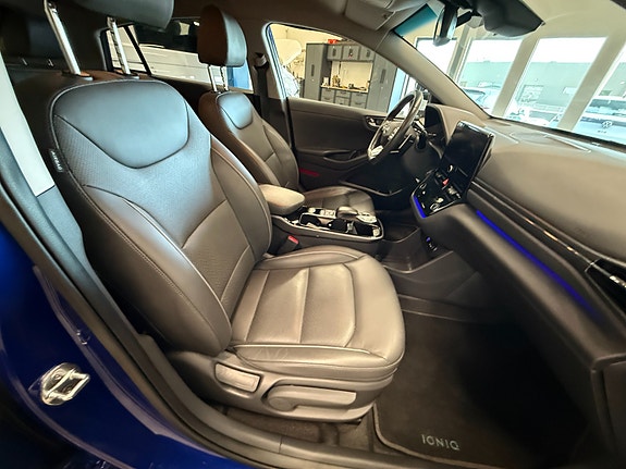 Hyundai IONIQ 26 of 30