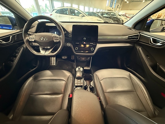Hyundai IONIQ 11 of 30