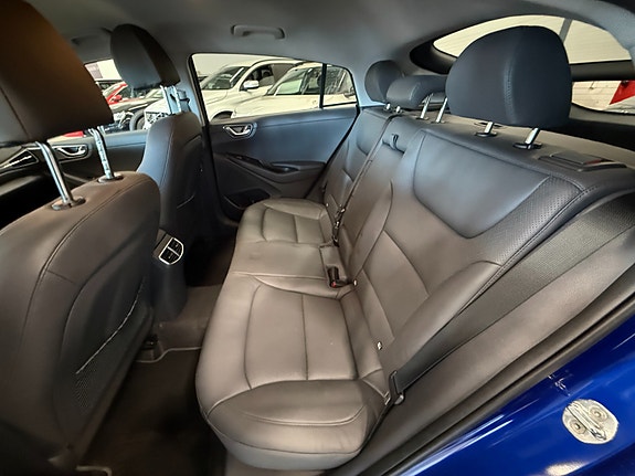 Hyundai IONIQ 28 of 30