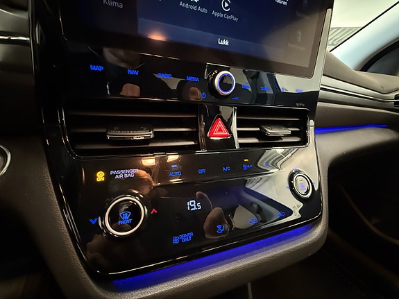 Hyundai IONIQ 23 of 30