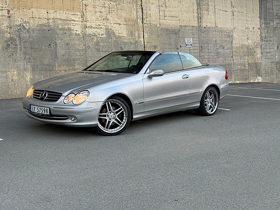 Mercedes-Benz CLK200 12 of 17