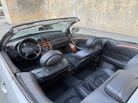 Mercedes-Benz CLK200 9 of 17