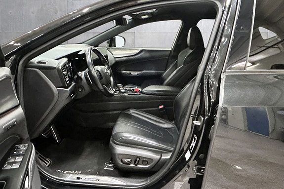 Lexus NX450h 10 of 25