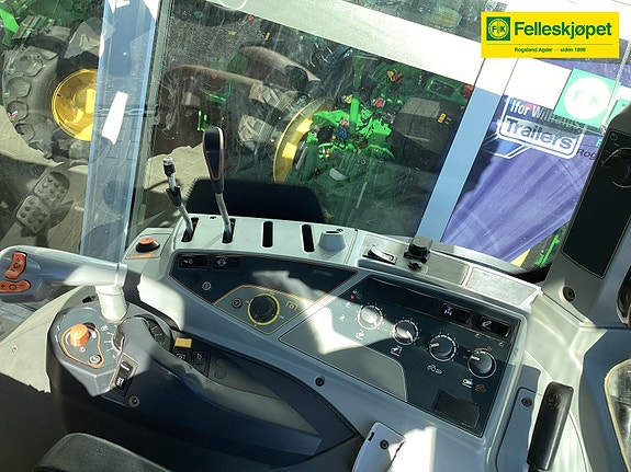Valtra N134 9 of 10