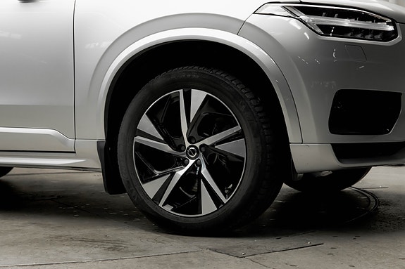Volvo XC90 4 of 25