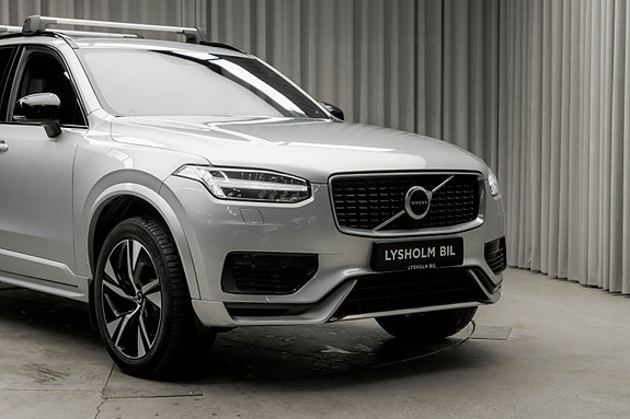 Volvo XC90 2 of 25
