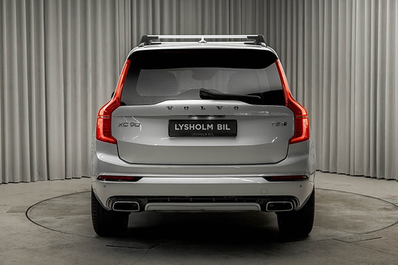Volvo XC90 10 of 25