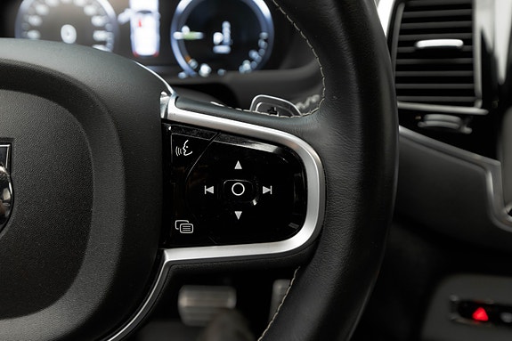 Volvo XC90 23 of 25