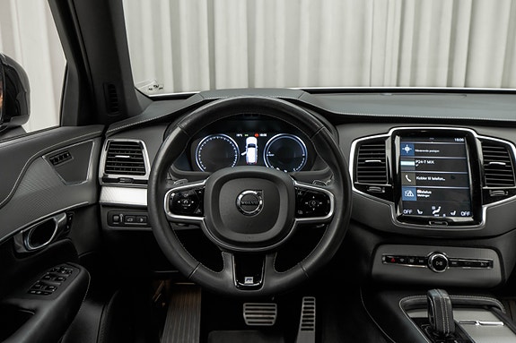 Volvo XC90 17 of 25