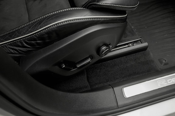 Volvo XC90 14 of 25