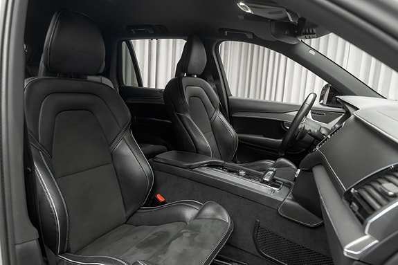 Volvo XC90 12 of 25