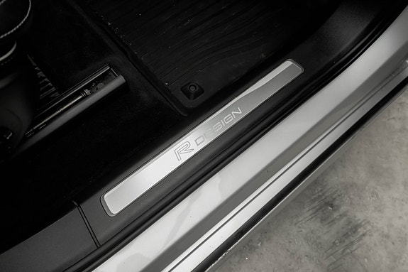 Volvo XC90 13 of 25