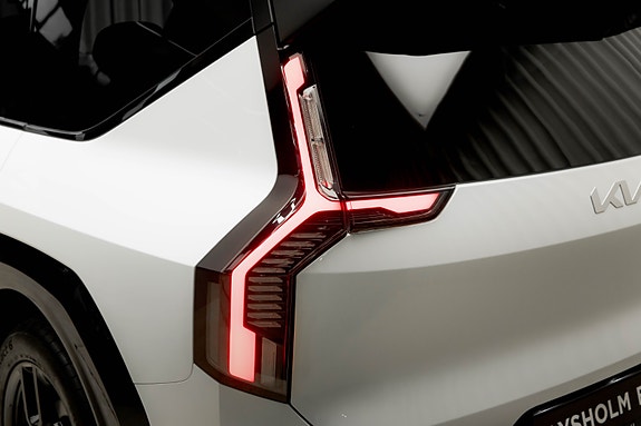 Kia EV9 10 of 30