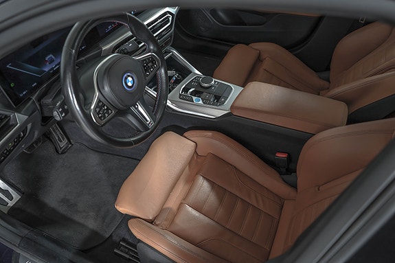 BMW i4 16 of 28