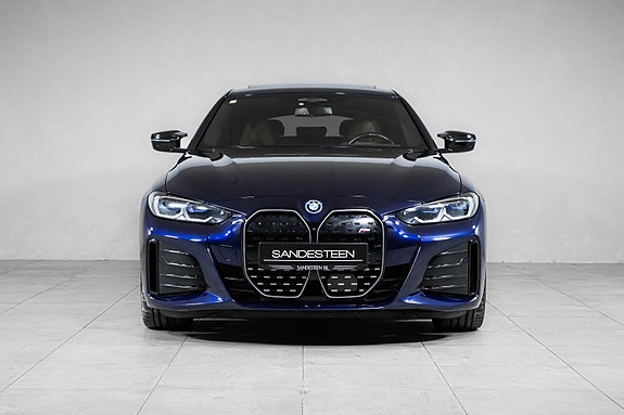 BMW i4 2 of 28
