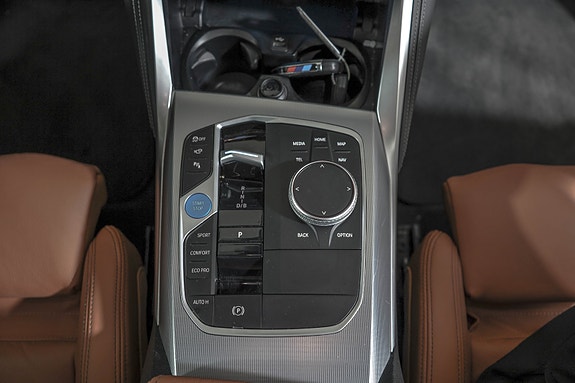 BMW i4 19 of 28