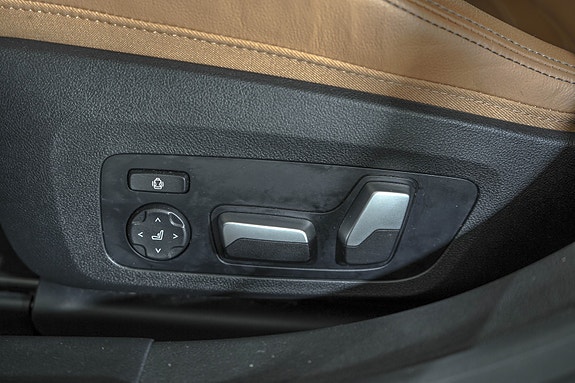 BMW i4 13 of 28