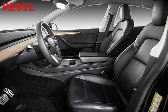 Tesla Model Y 8 of 27