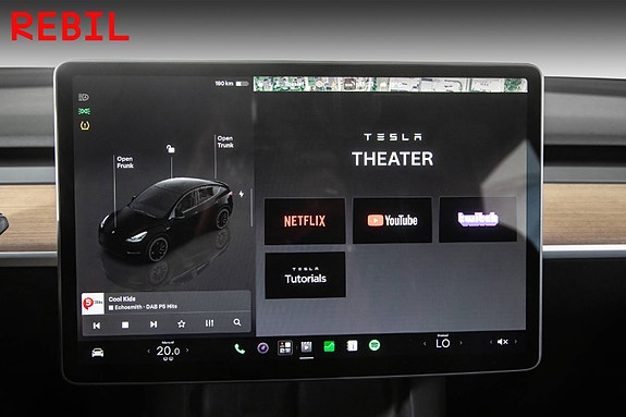 Tesla Model Y 18 of 27