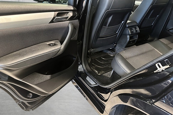 BMW X3 29 of 30