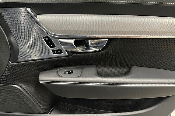 Volvo V90 28 of 30