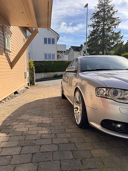 Audi A4 8 of 30