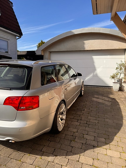 Audi A4 9 of 30