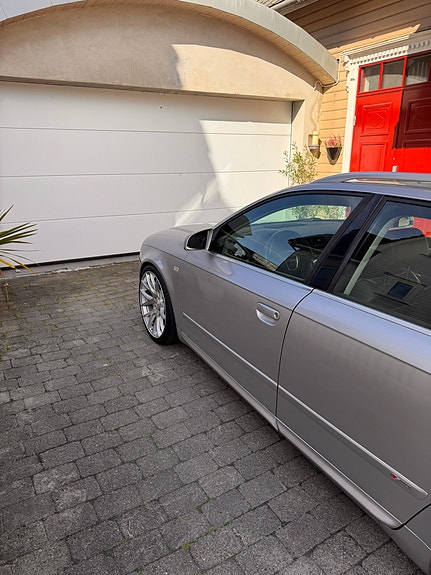 Audi A4 24 of 30
