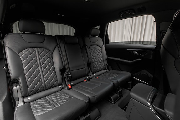 Audi SQ7 18 of 30
