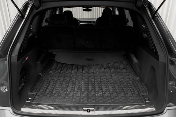 Audi SQ7 13 of 30