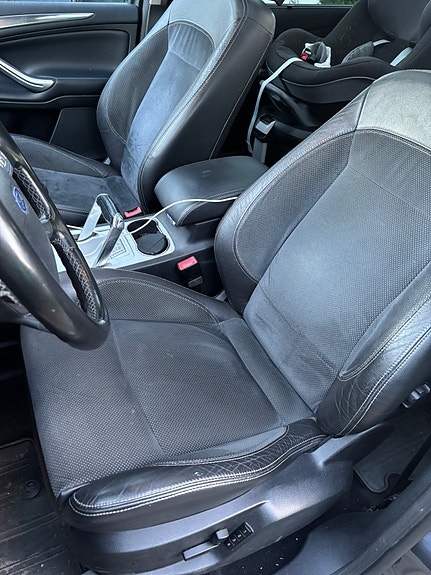 Ford S-MAX 7 of 22